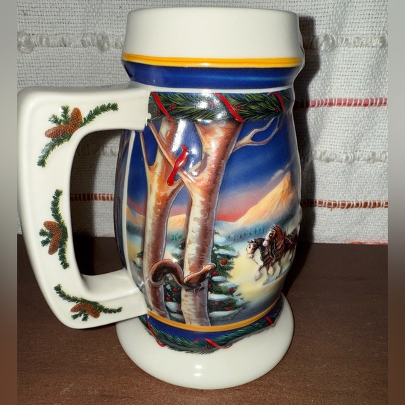 Vintage Budweiser Holiday Stein 2000 - Festive Red and Blue - Picture 6 of 15